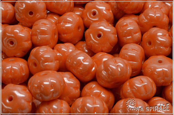 Dn - Pumpkin 8x11 mm, opaque dark orange white luster, 5 ks