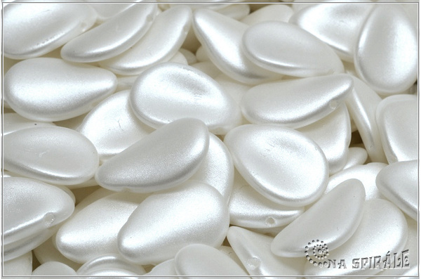 Anemone Petal 11x16 mm - Pastel White, 6 ks