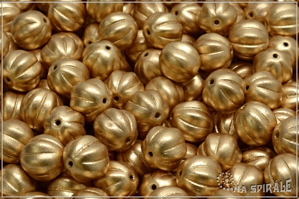 Meloun - melon bead 8 mm, Silky Metallic Sand, 12 ks