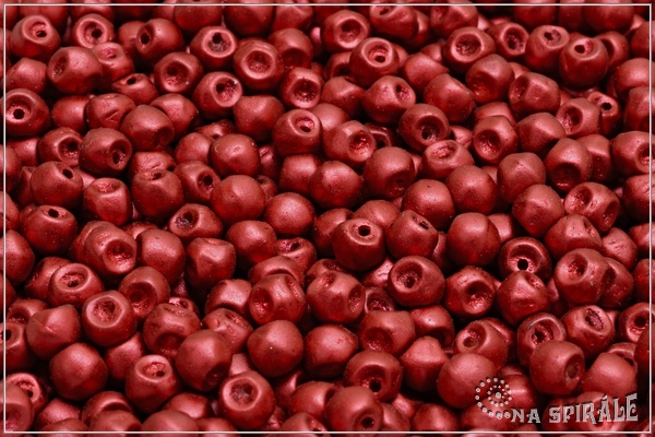 Houbiky 4x3 mm, Lava Red, 50 ks