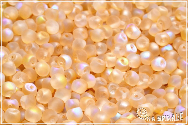 Houbiky 4x3 mm, Crystal Mat Yellow Rainbow, 50 ks