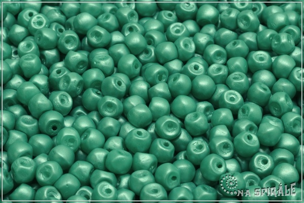 Houbiky 4x3 mm, Powdery Emerald, 50 ks