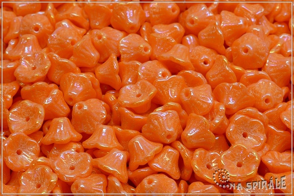 Kytiky - kalky 7x5 mm, Opaque Orange Iris, 25 ks