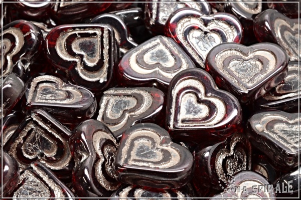 Vintage Heart in Heart 14x16 mm, Transparent Red Vega Taupe Wash, 3 ks