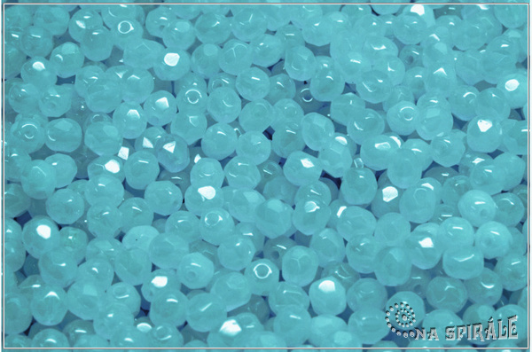 Oh�ovky 4 mm, Aquamarine Opal, 50 ks