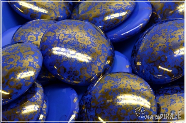 Kaboon kulat 25 mm - Opaque Cobalt Violet Teracota, 1 ks