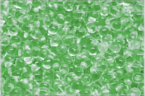 Kapiky/Drops 4x6 mm, Transparent Light Peridot, 60 ks