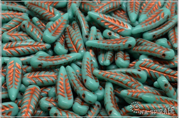 Peka 5x17 mm, Opaque Green Turquoise Copper Wash, 12 ks
