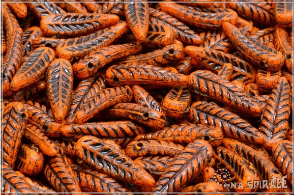 Peka 5x17 mm, Opaque Orange Black Wash, 12 ks