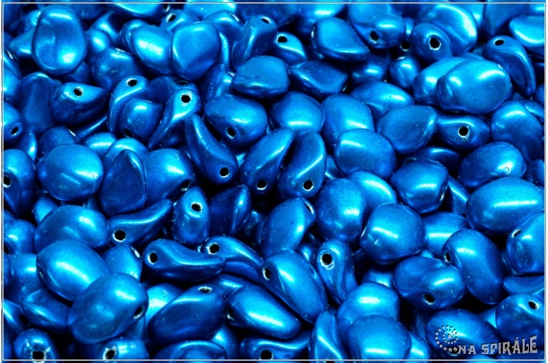 Tulip Petal 6x8 mm - Metallics Blue, 30 ks