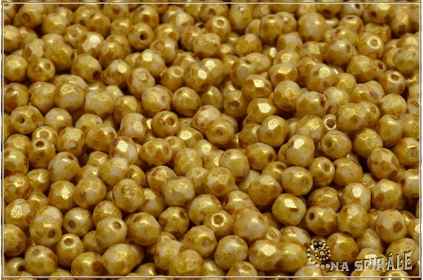 Ohovky 4 mm, Chalk Herbs&Spices Curry, 50 ks