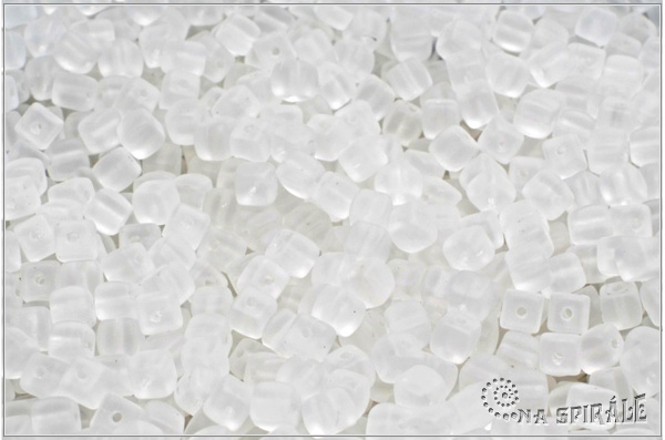 Cube beads - kostiky 4 mm, Crystal Mat, 50 ks