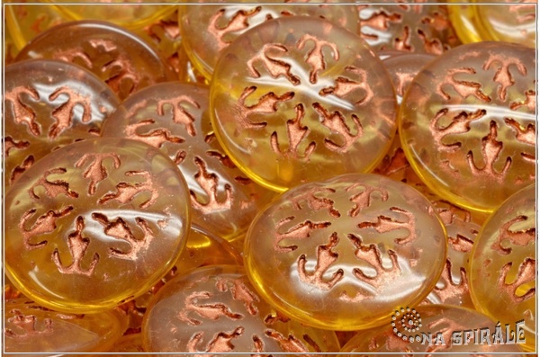Kaboon vloka 21 mm - Transparent Lt Topaz Copper Wash, 1 ks
