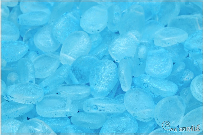 Anemone Petal 8x11 mm - Crystal Etched Light Blue, 12 ks