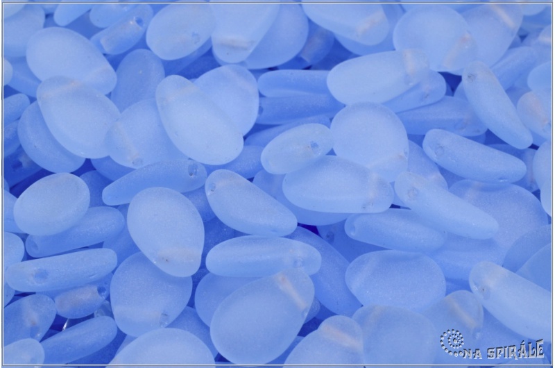 Anemone Petal 8x11 mm - Light Sapphire Matted, 12 ks