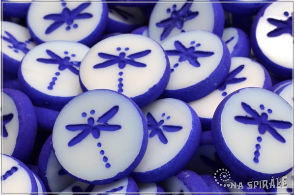 Penzek vka/Dragonfly Coin 17 mm, Chalk UV Neon Cobalt, 1 ks