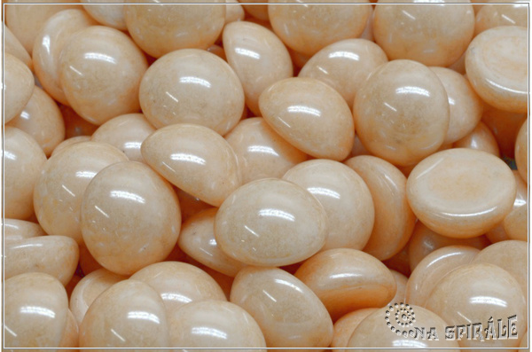 Kaboon kulat 12 mm - Chalk Champagne Luster, 1 ks