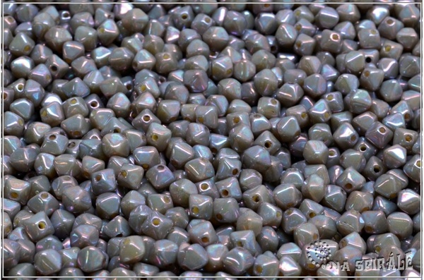 Lucerny 4x4 mm, Opaque Beige Nebula, 100 ks