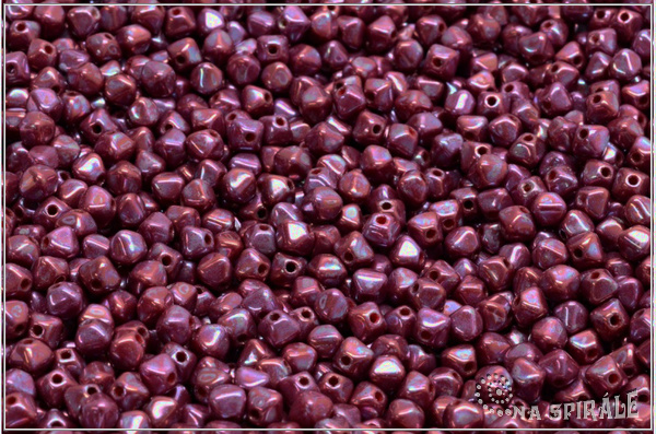 Lucerny 4x4 mm, Opaque Red Nebula, 100 ks