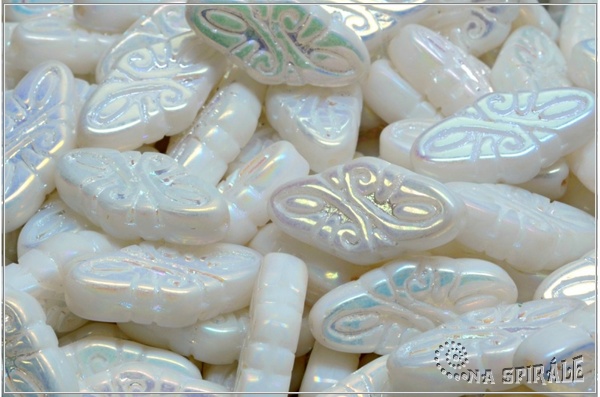 Arabeska-Arabesque, 19x9 mm, Chalk AB Full, 4 ks