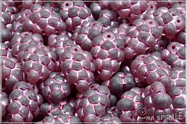 Hrozny - Grapes 16x11 mm, Amethyst Matted Pink Wash, 6 ks
