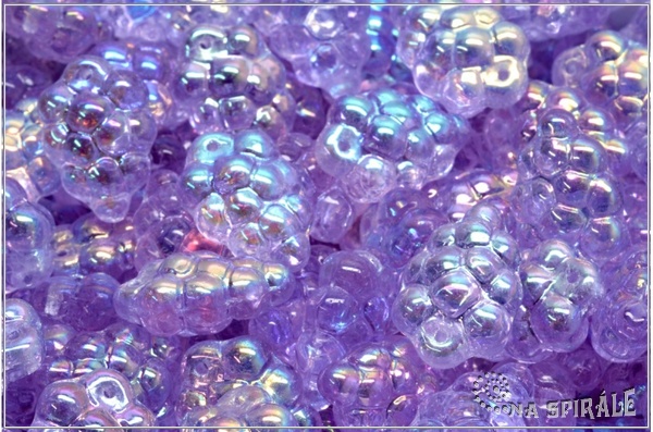 Hrozny - Grapes 16x11 mm, Light Violet AB, 6 ks