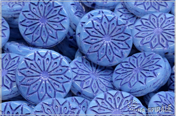 Origami Flower, 18x18 mm, Light Blue Opal Blue Wash, 1 ks