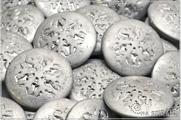 Kaboon vloka 21 mm - Crystal Mat Labrador, 1 ks