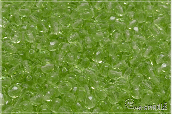 Oh�ovky 4 mm, Transparent Light Olivine 50 ks