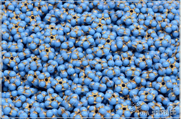 Kytiky - pomnnky 5 mm, Opaque Cornflower Blue Gold Wash, 50 ks