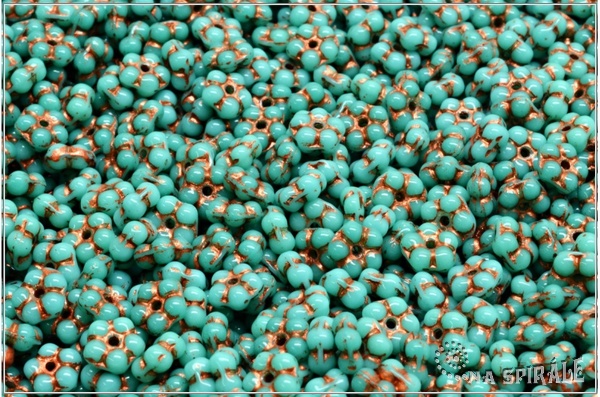 Kytiky - pomnnky 5 mm, Opaque Green Turquoise Copper Wash, 50 ks