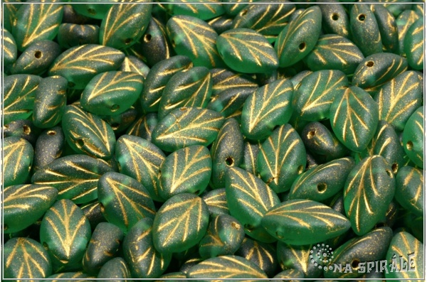 List bukov 7x11 mm - Emerald Matted Gold Wash, 20 ks