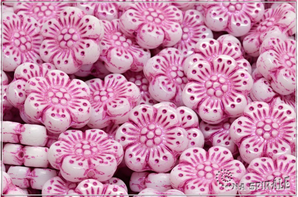 Boho Flower, 14 mm, Chalk Puprple Wash, 4ks