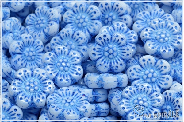 Boho Flower, 14 mm, Chalk Blue Wash, 4ks