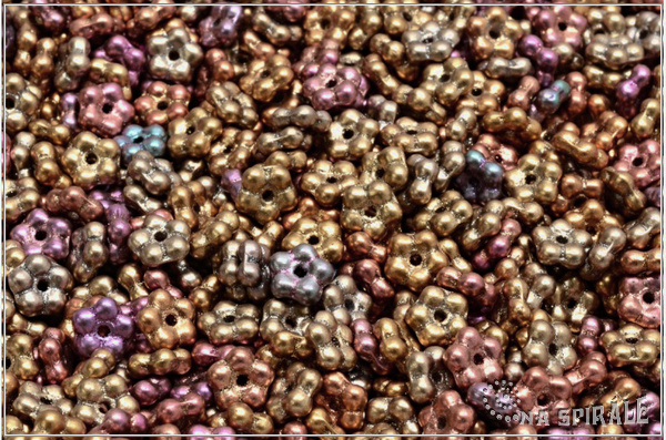 Kytiky - pomnnky 5 mm, Silky Metallic Light Rainbow, 50 ks