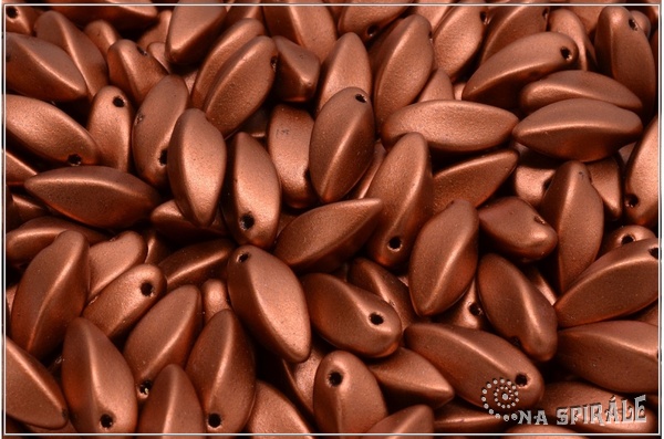 Twist pendant 6x12 mm, Silky Metallic Rust, 20 ks