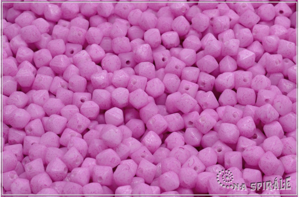 Lucerny 4x4 mm, Chalk Hot Pink Full Wash, 100 ks