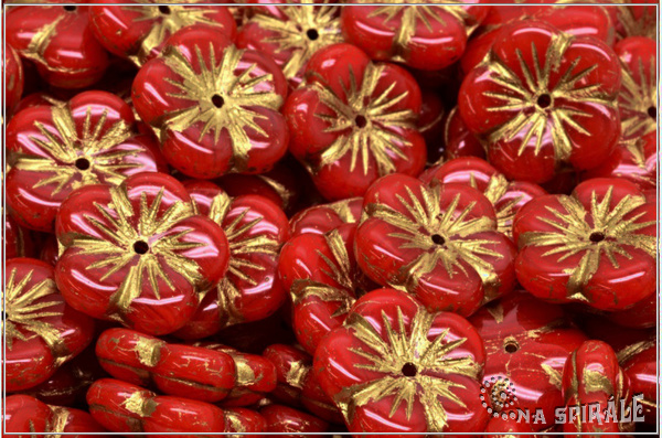 Apple Flower, 14 mm, Opaque Red Gold Wash, 4 ks