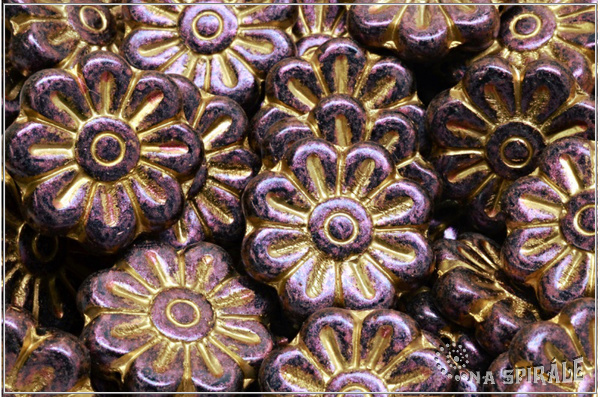 Kopretina - Daisy Flower, 18 mm, Jet Camo Metallic Red Gold Wash, 1 ks