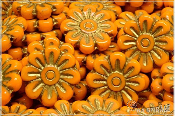 Kopretina - Daisy Flower, 18 mm, Opaque Orange Gold Wash, 1 ks