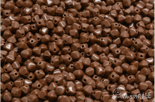 Lucerny 4x4 mm, Opaque Brown, 100 ks