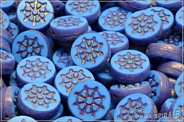 Penzek kormidlo/Wheel Coin 12 mm, Opaque Cornflower Blue, Bronze, 1 ks