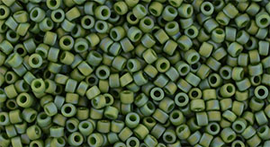 TOHO Semi Glazed Rainbow - Clover, TR-15-2633F, 5 g