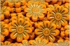 Kopretina - Daisy Flower, 18 mm, Opaque Orange Gold Wash, 1 ks