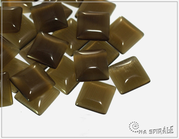 Kaboon tvercov 10x10 mm, smoked topaz, 1 ks