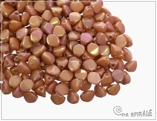 Pohanka chalk red luster, 5x3,5 mm, 50 ks