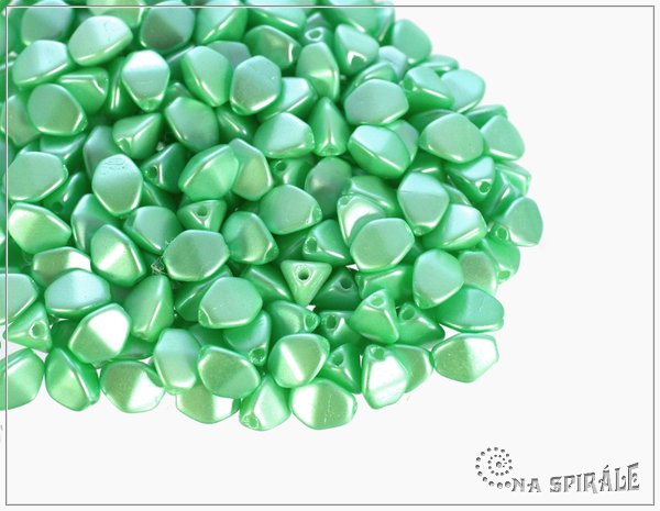 Pohanka Pastel Light Peridot, 5x3,5 mm, 50 ks