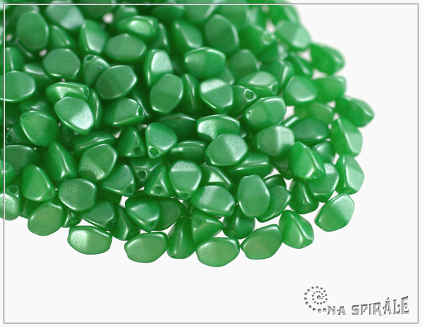 Pohanka Pearl Shine Green, 5x3,5 mm, 50 ks