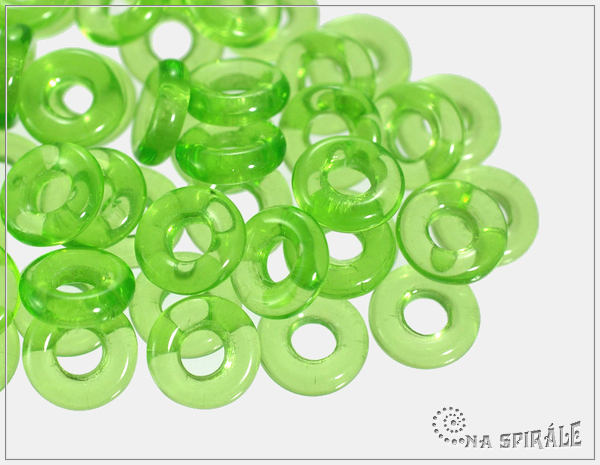 Krouek, 10 mm, transparent chrysolite, 10 ks
