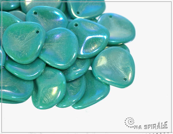 Rose petal 14x13 mm, Opaque Turquoise Iris, 10 ks